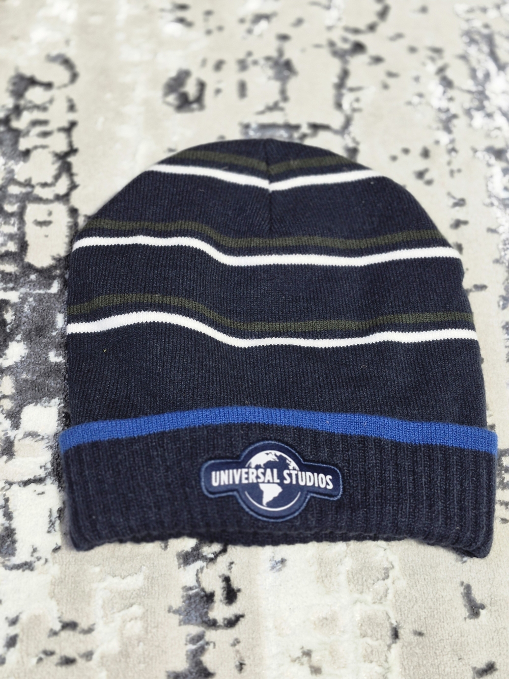Official Universal Studios Beanie navy blue with stripes and glide Logo  new
